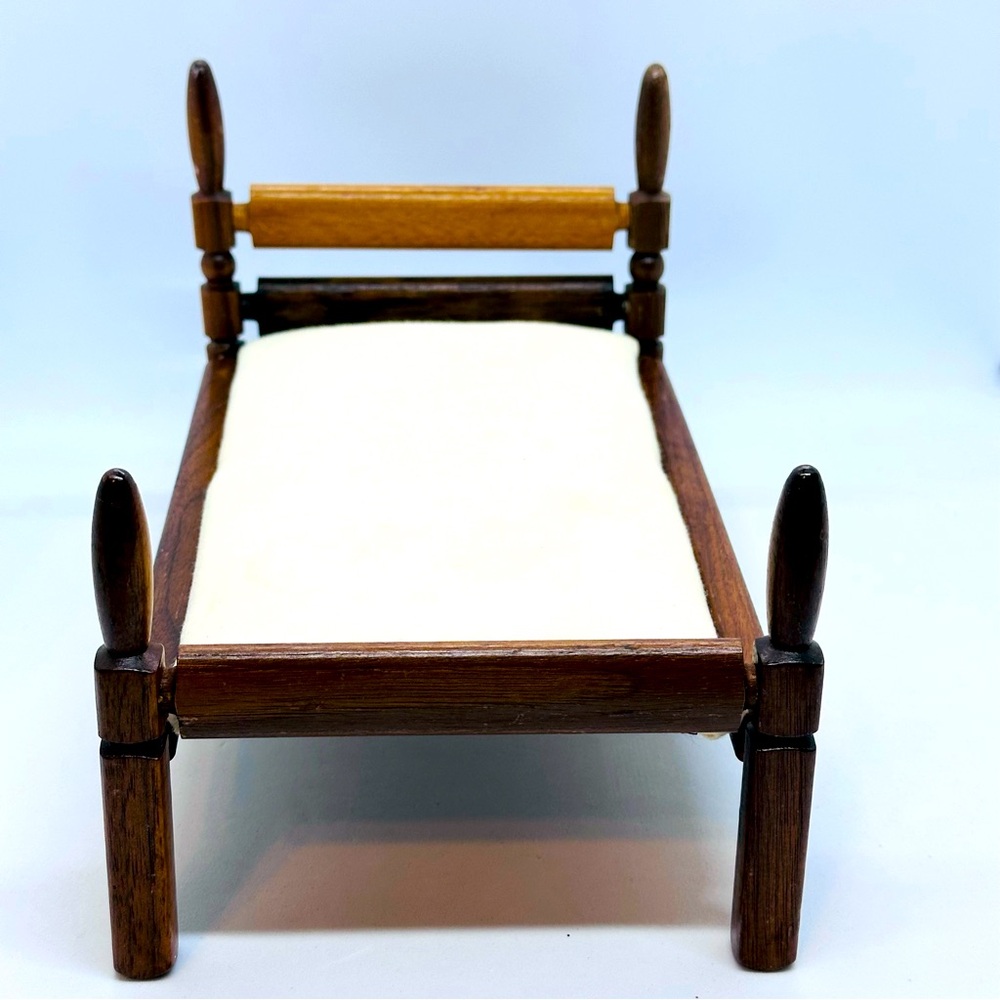 Vintage 1950s Strombecker 4 Poster Bed Wooden Doll House Furniture With Mattress